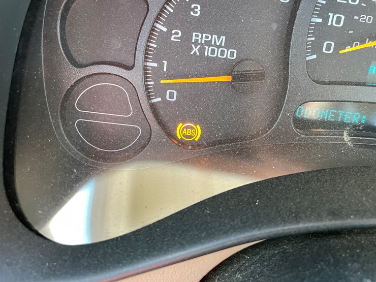 #1020-•-2005-chevy-tahoe-4x4-suv-(has-wi-title)-image-50