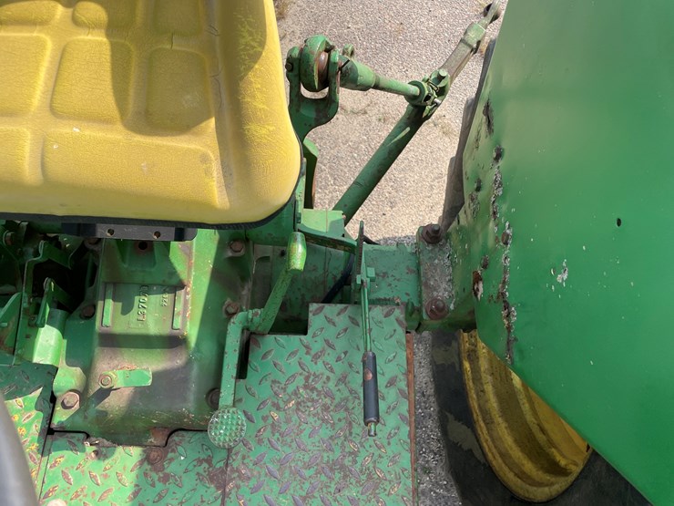 john-deere-2840-image-36