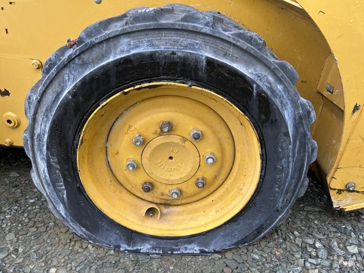 deere-318g-image-53