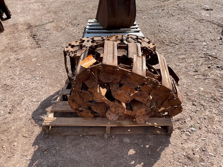 #8205-•-skid-steer-tracks-image-1