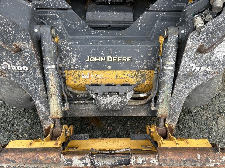 deere-318g-image-11