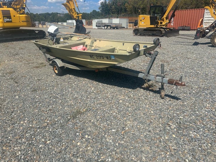 #2375-•-john-boat-image-2