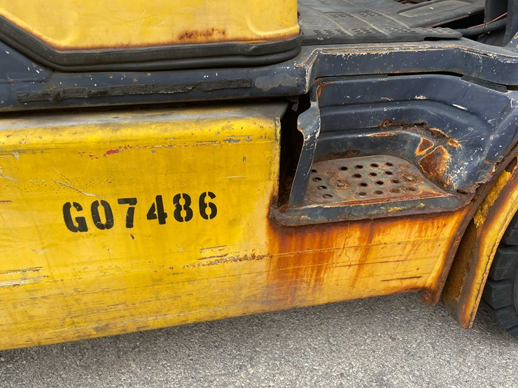 #1982-•-komatsu-forklift-(o4)-image-32