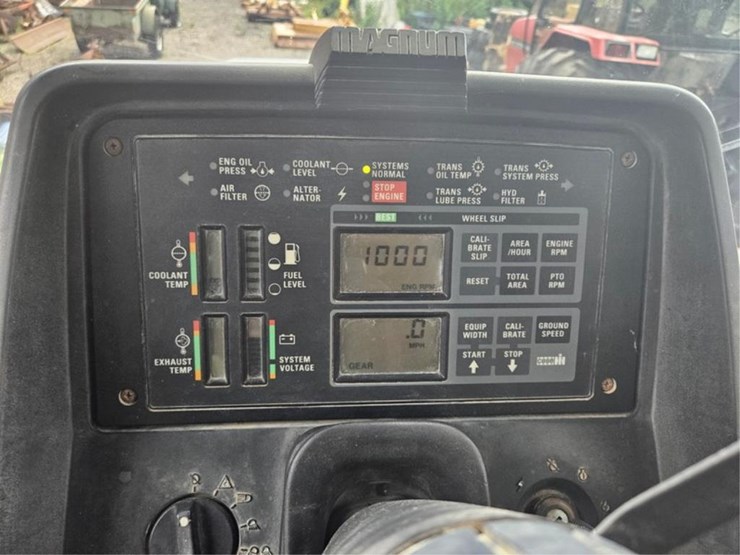 #2004-•-case-international-7110-magnum-tractor-image-25
