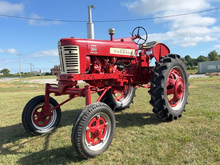 farmall-350-diesel-high-crop-image-1