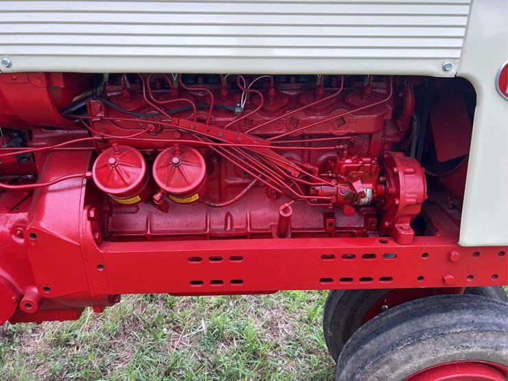 farmall-560-diesel-image-23