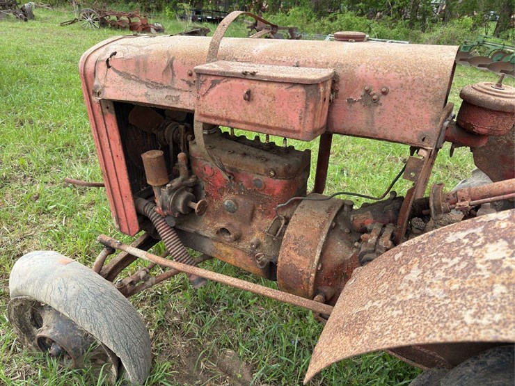 silver-king-r38-tractor-image-18