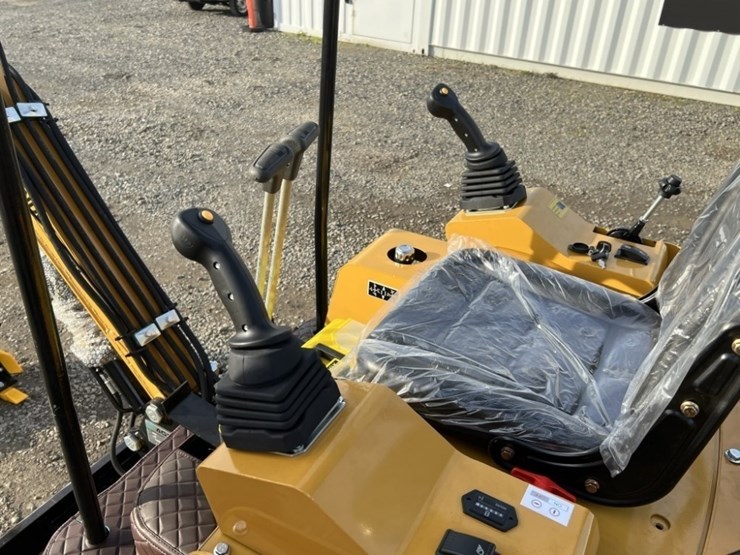 2025-cfg-h15r-mini-hydraulic-excavator-image-17