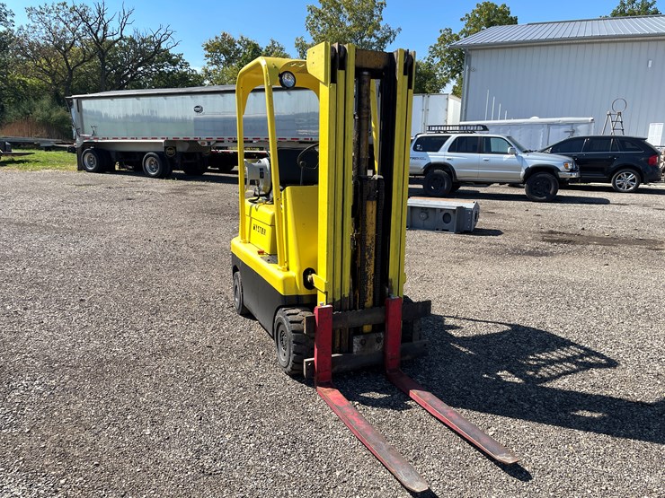 #1039-•-hyster-lp-forklift-image-3