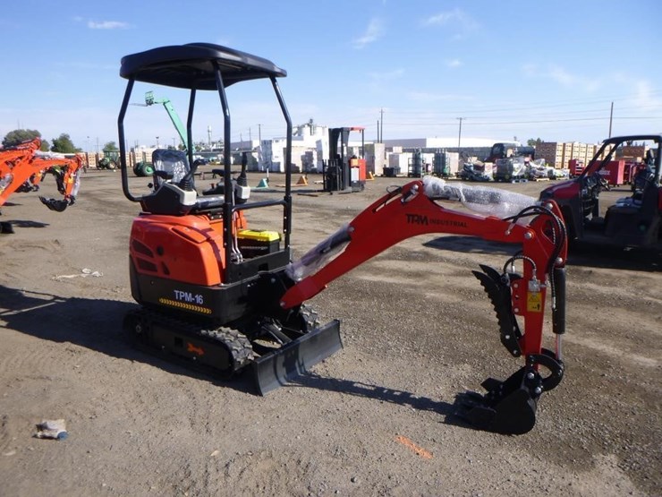 2025-tpm-16-hydraulic-excavator-image-2