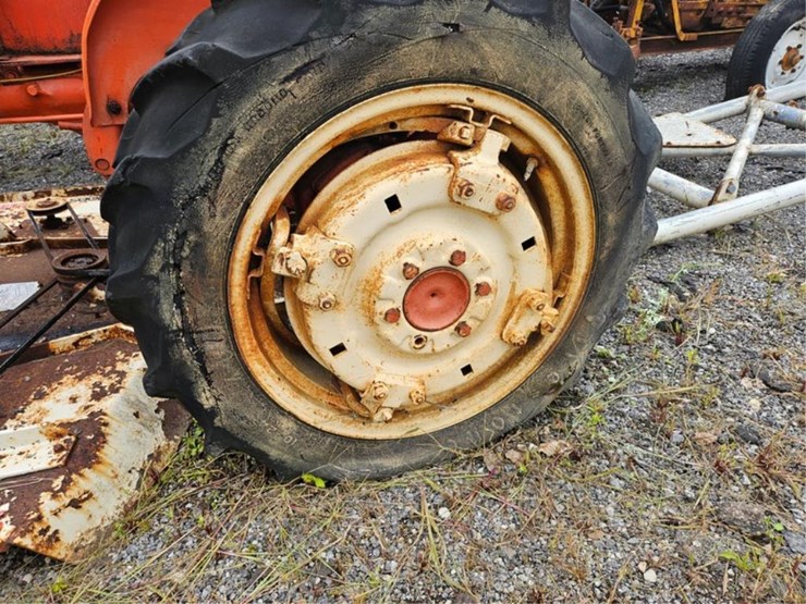 #2030-•-allis-chalmers-ca-tractor-image-32