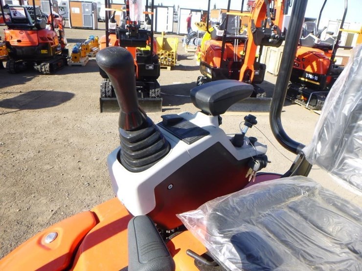 2025-tpm-16-hydraulic-excavator-image-22