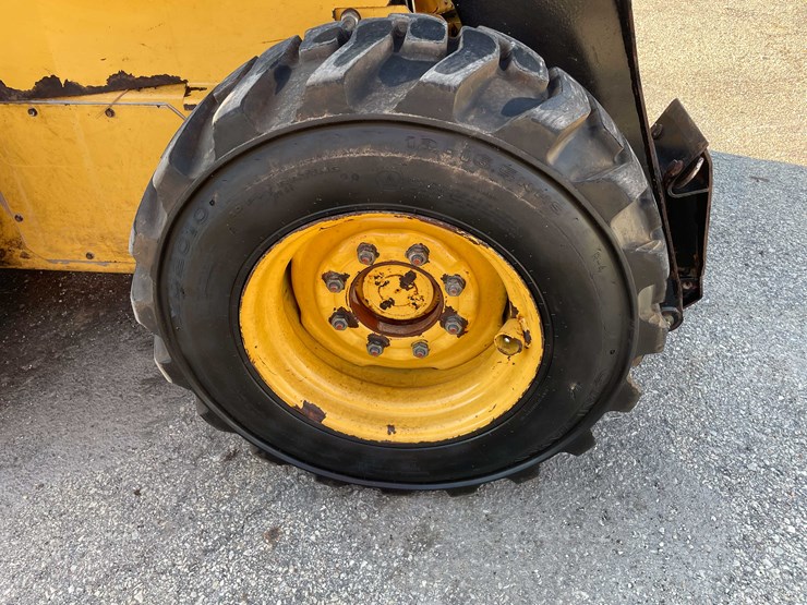 1980-new-holland-lx885-image-50