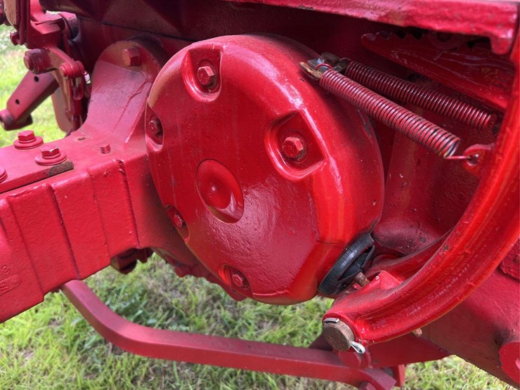 farmall-560-image-32