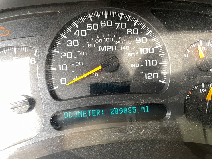 #1014-•-2003-chevy-extended-cab-pickup-truck-(has-wi-title)-image-38