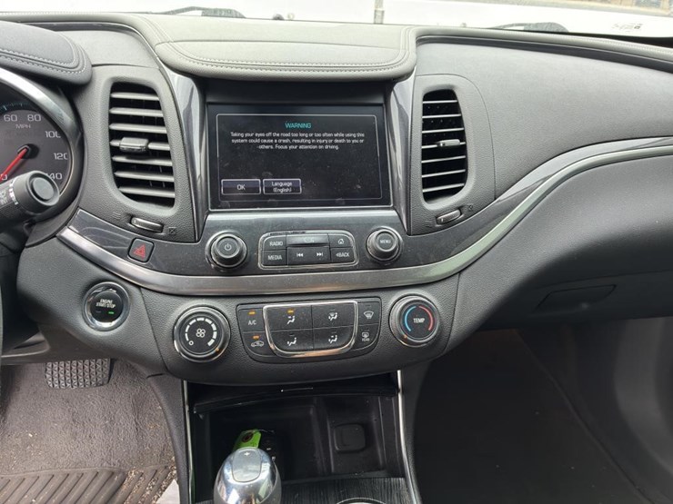 2019-chevrolet-impala-sedan-image-12