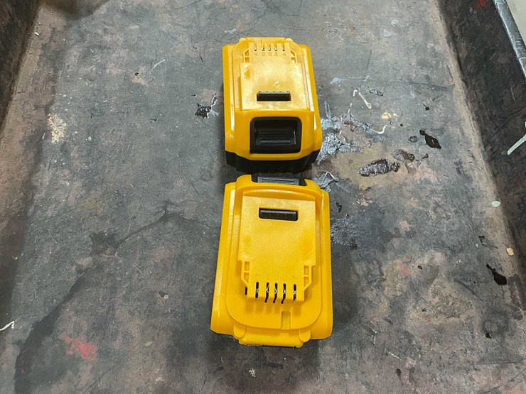 #5556-•-(2)-20-volt-dewalt-compatible-batteries-(pr10)-image-3