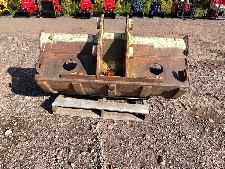 #8207-•-excavator-bucket-image-5