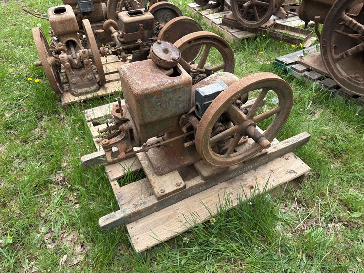 1.5hp-mccormick-deering-ihc-m-image-1