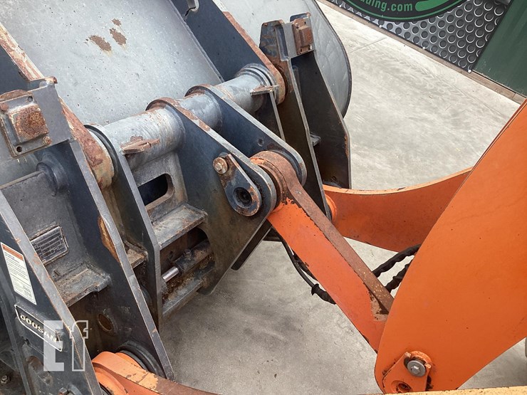 2013-doosan-dl250-image-12