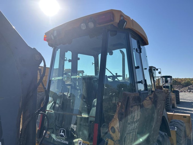 2008-deere-310sj-image-70