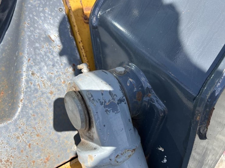2018-deere-333g-image-14
