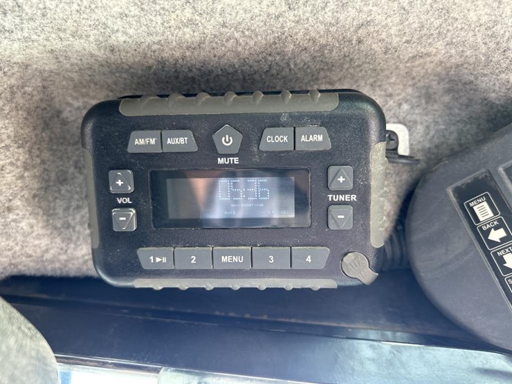 2018-deere-333g-image-48