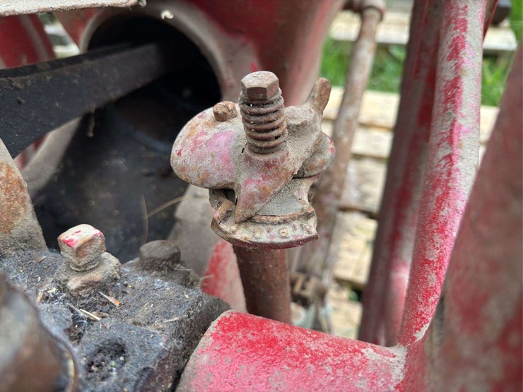 5hp-new-holland-image-6