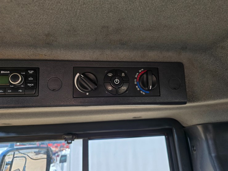 2019-hyundai-hl955tm-image-97