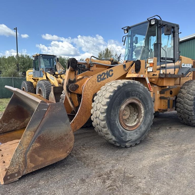 2003 CASE 821C
