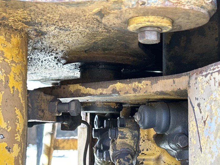 caterpillar-930-image-24