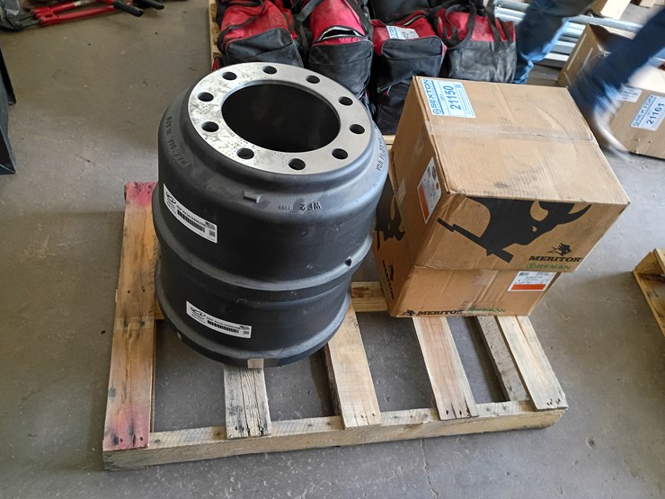 #21150-•-semi-wheel-image-1