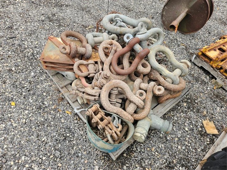 #2096-•-pallet-of-industrial-screw-pin-shackles-image-5