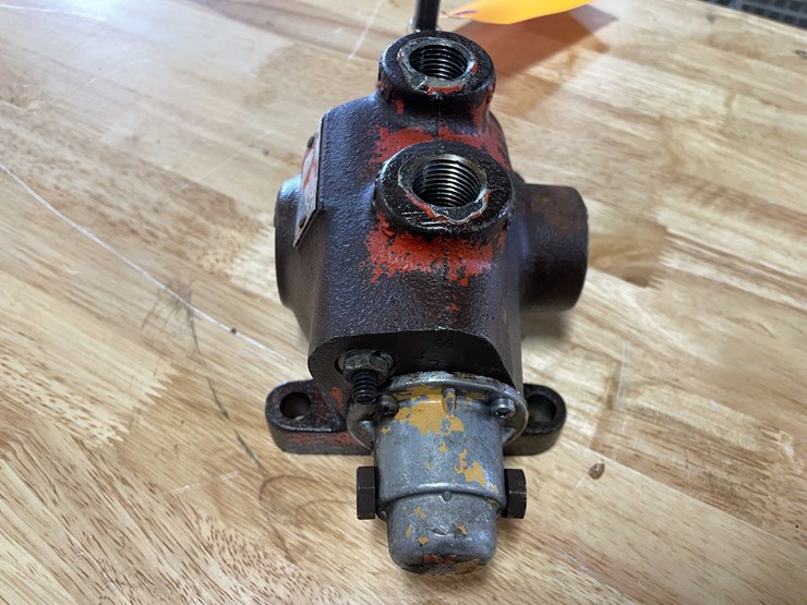 #5543-•-log-splitter-hydraulic-valve-(cw)-image-7