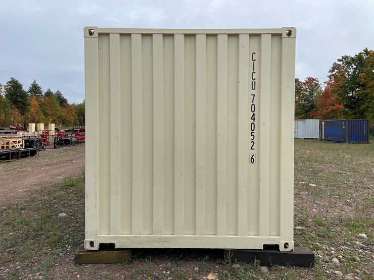 #8110-•-20'-standard-height-shipping-container-image-3