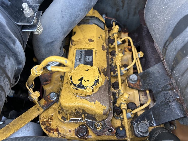 deere-240-image-24
