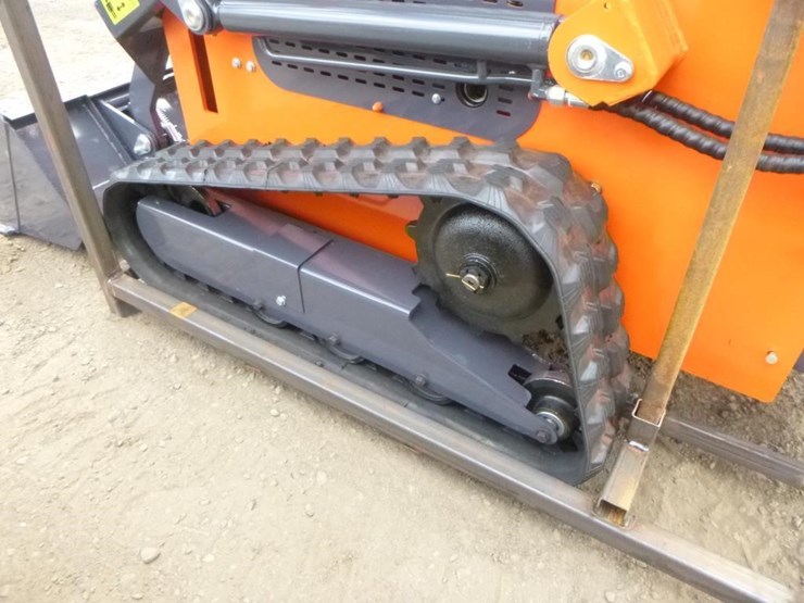 tpm-t460-skid-steer-track-loader-image-20