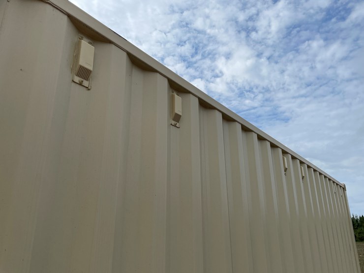 #8110-•-20'-standard-height-shipping-container-image-15
