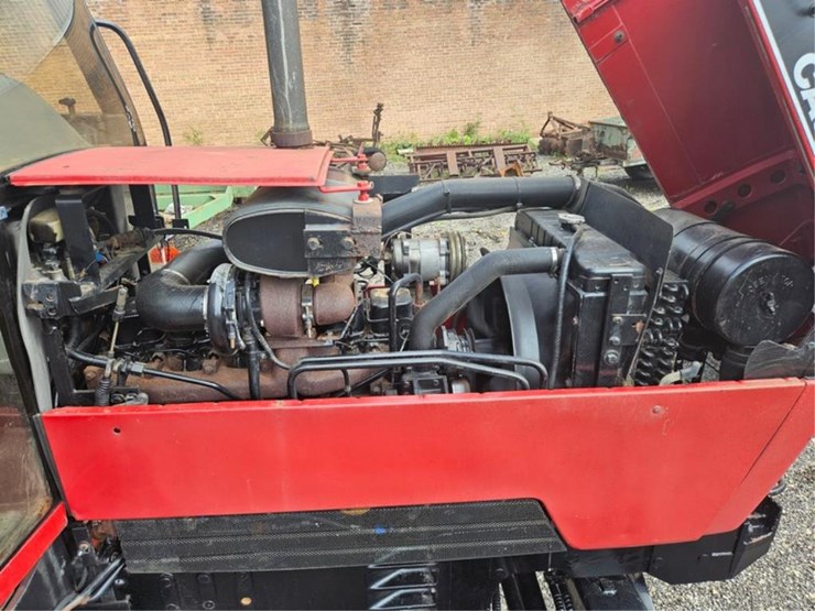 #2005-•-case-international-5140-tractor-image-10