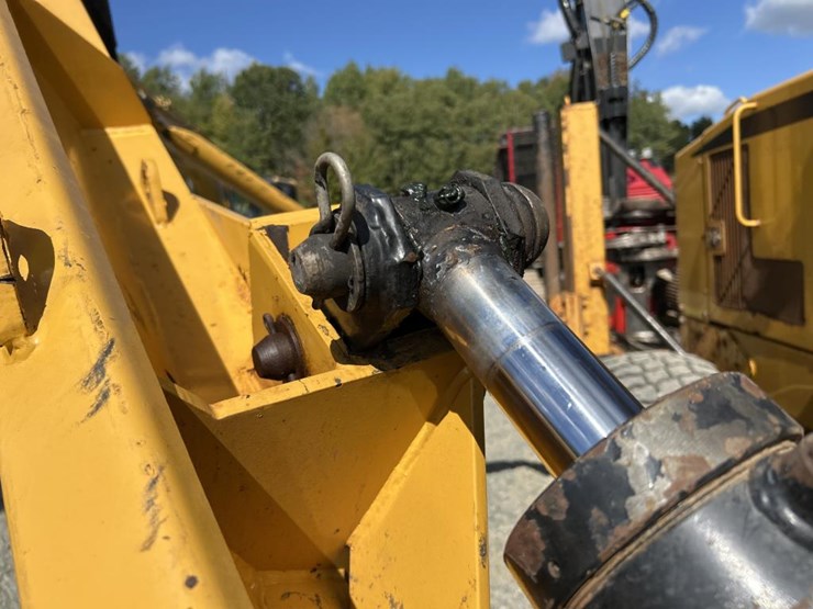 2001-deere-772ch-image-65