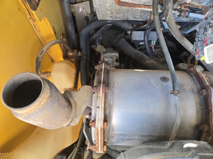 deere-324g-image-31