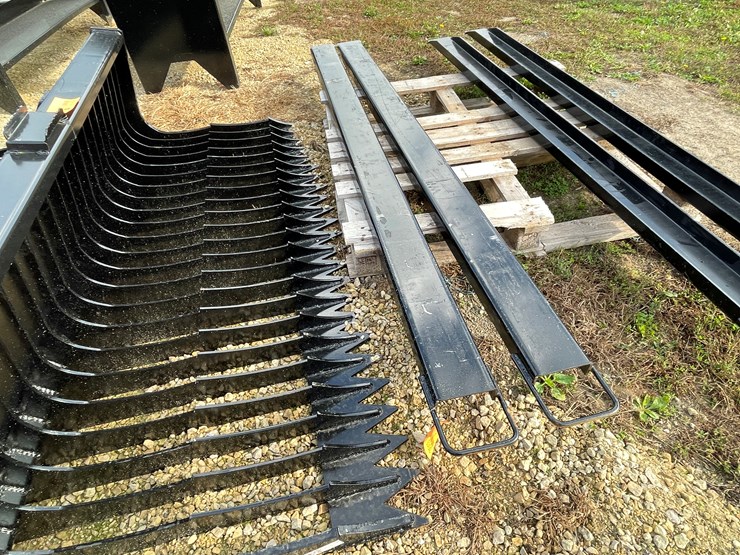 #3013-•-set-of-7'-pallet-fork-extensions-image-2