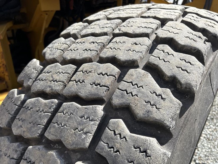2001-deere-772ch-image-127
