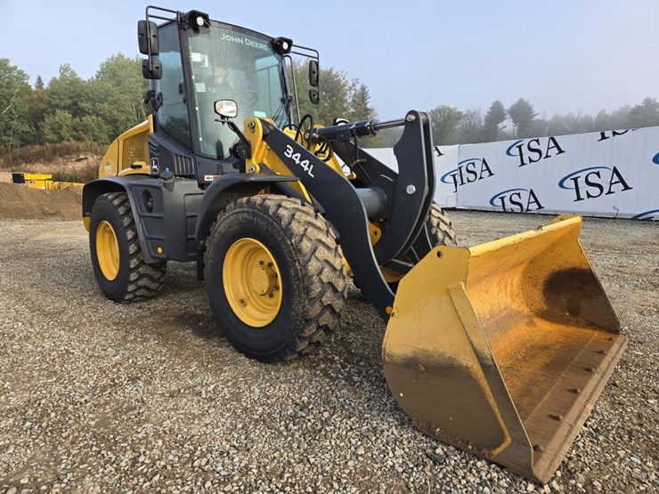 2019-deere-344l-image-7