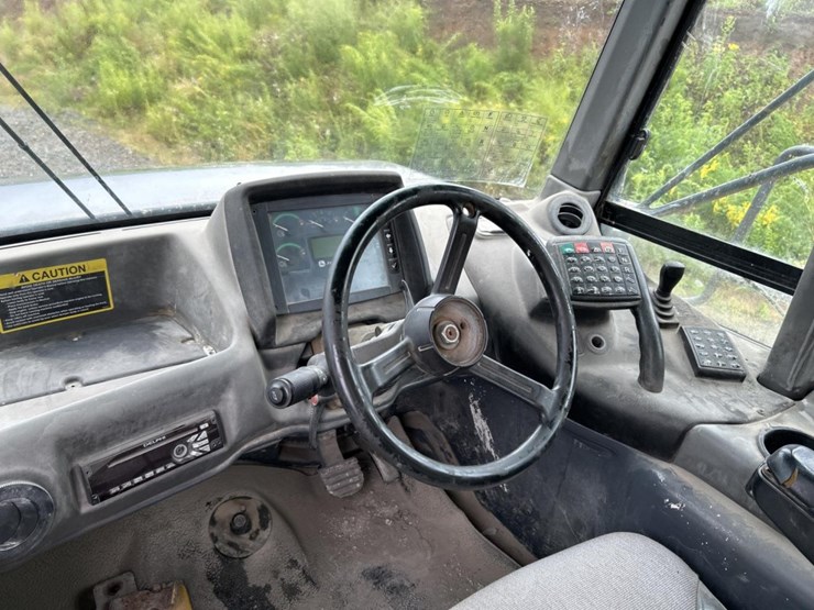 2014-deere-460e-image-51