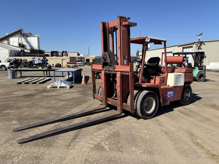 clark-gph75-forklift-image-1