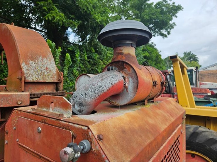 #2011-•-mobark-towable-wood-chipper-image-15