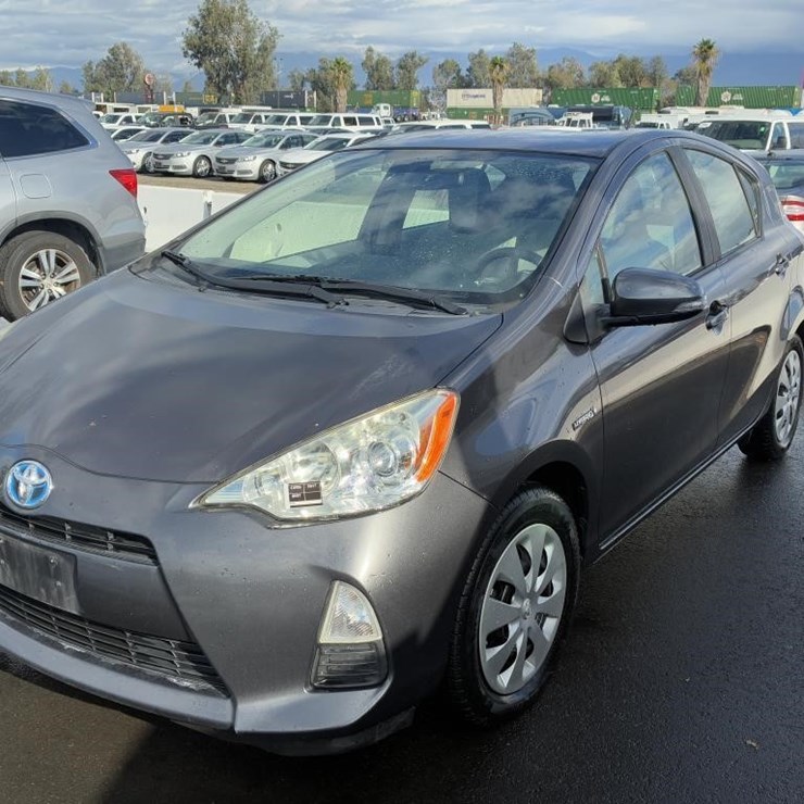 2014 Toyota Prius Hatchback