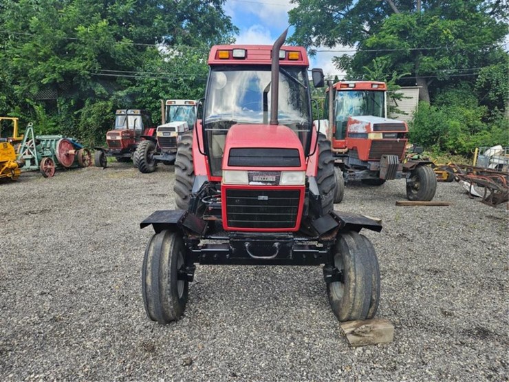 #2005-•-case-international-5140-tractor-image-8