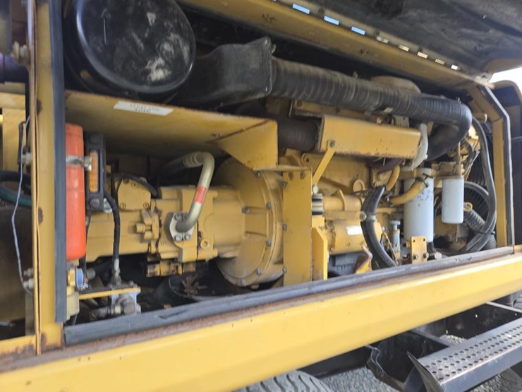 2006-caterpillar-m318-image-57